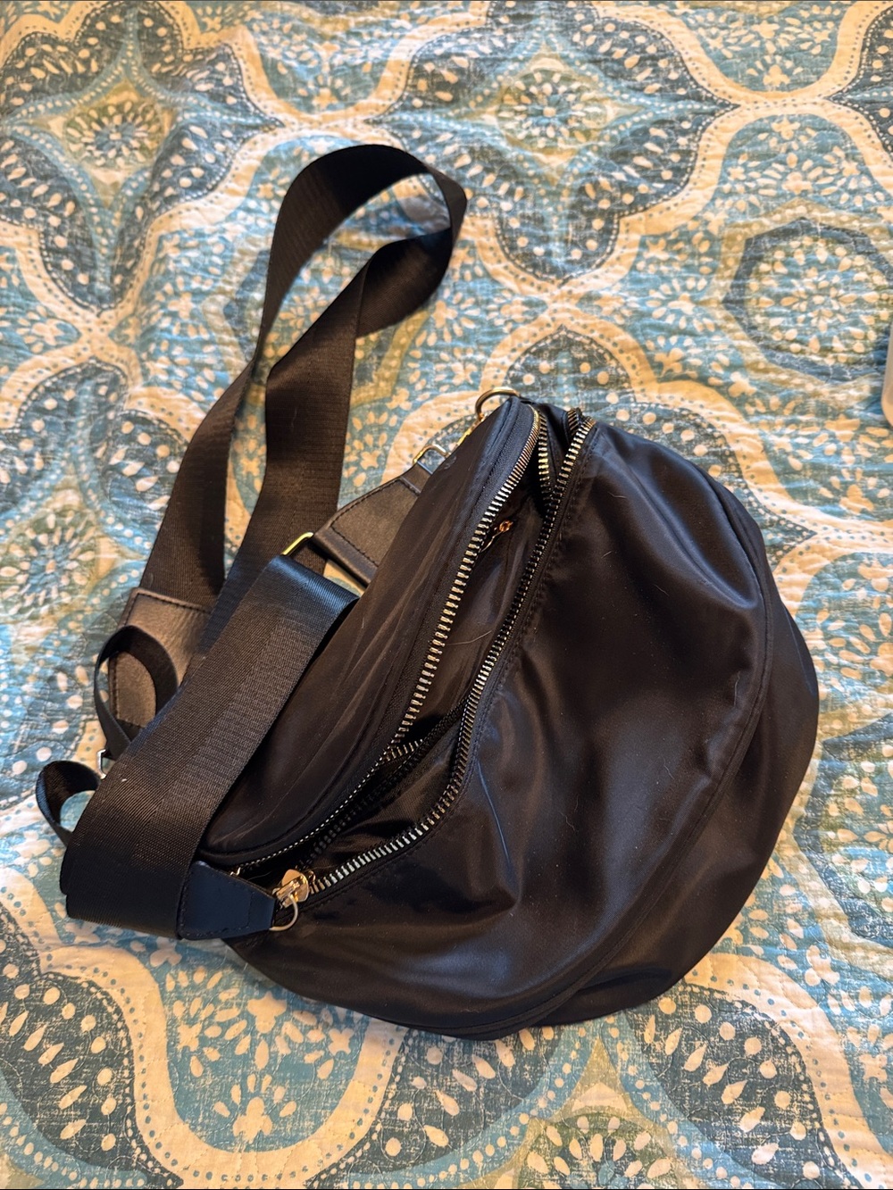 Black Women's Crossbody Sling Bag - Minimal Everyday Carry